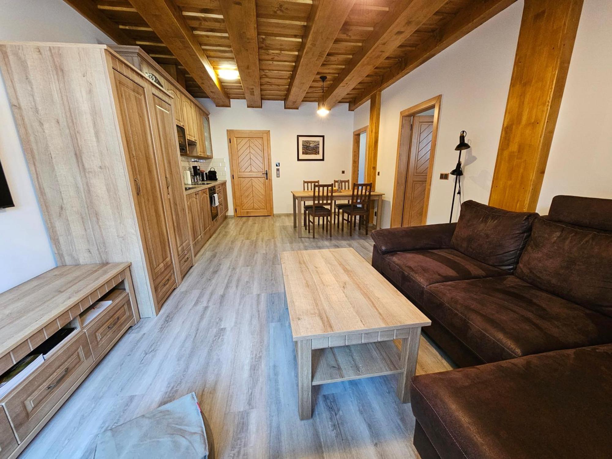 Velké Karlovice Apartmany Jezerne מראה חיצוני תמונה