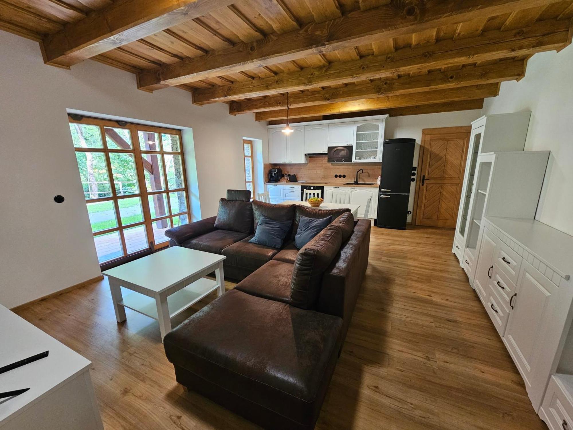 Velké Karlovice Apartmany Jezerne מראה חיצוני תמונה