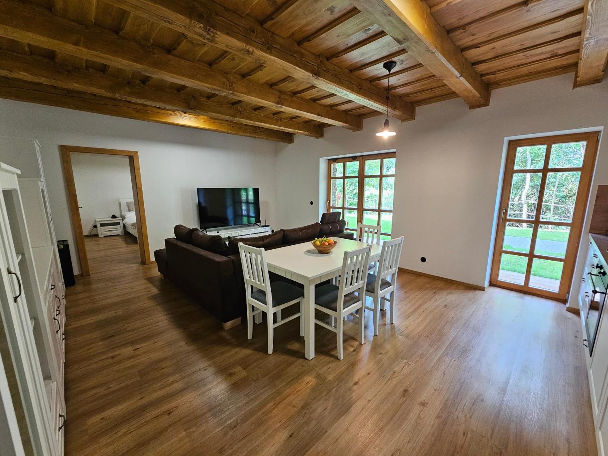Velké Karlovice Apartmany Jezerne מראה חיצוני תמונה