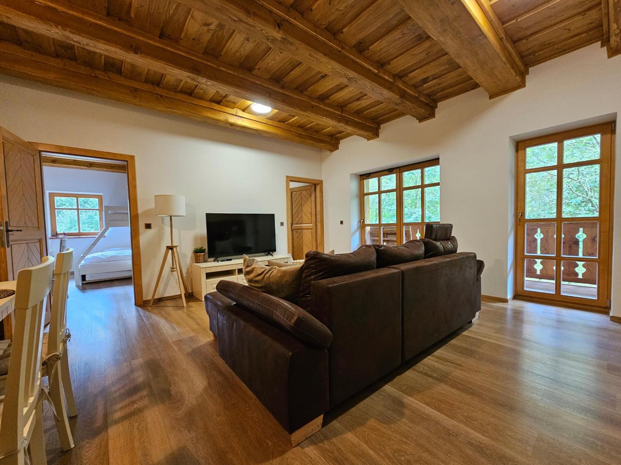 Velké Karlovice Apartmany Jezerne חדר תמונה