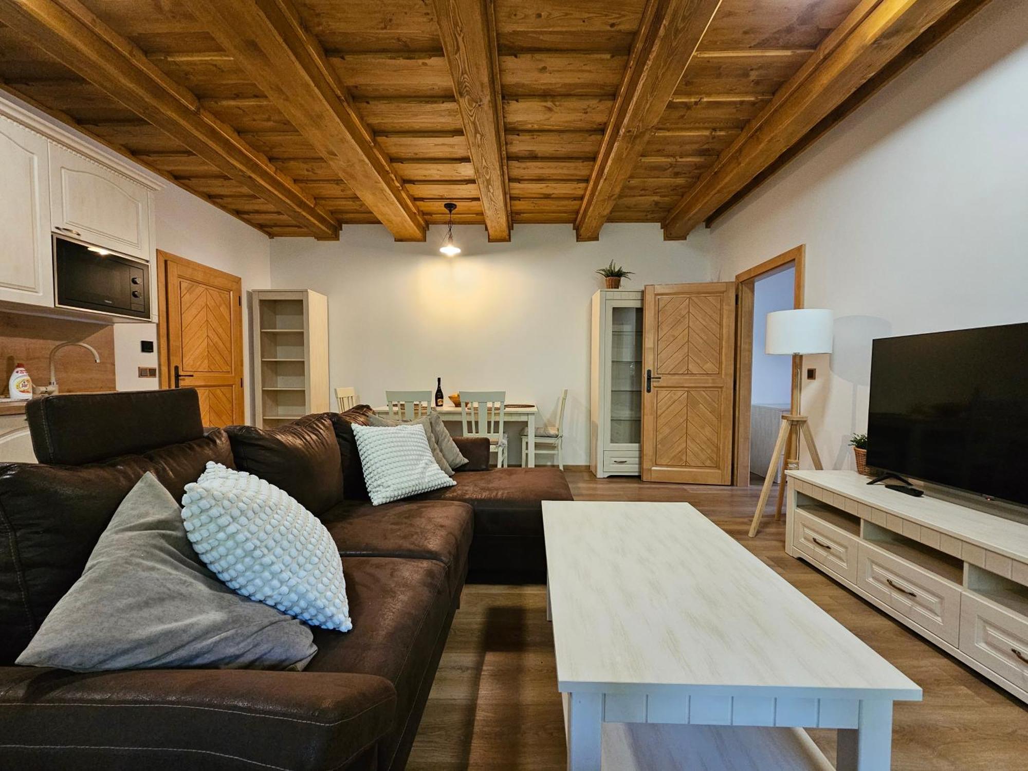 Velké Karlovice Apartmany Jezerne חדר תמונה