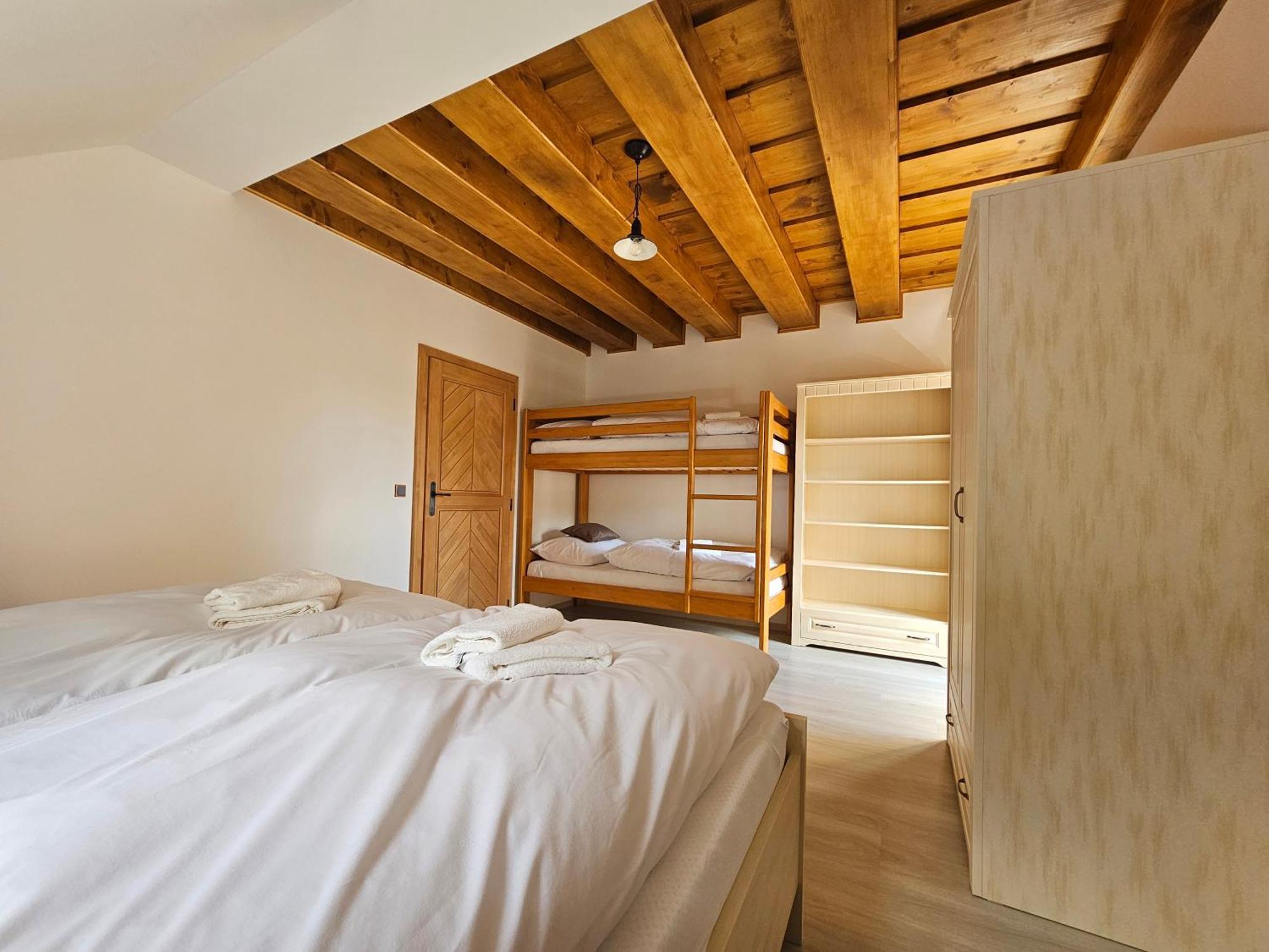 Velké Karlovice Apartmany Jezerne מראה חיצוני תמונה