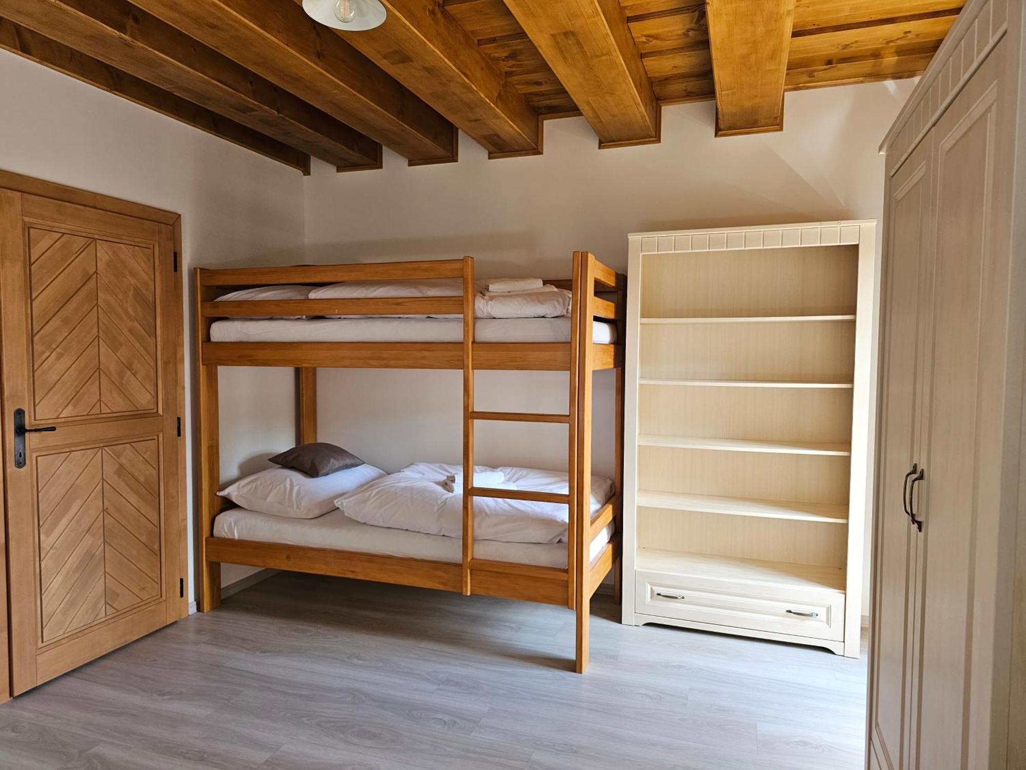 Velké Karlovice Apartmany Jezerne מראה חיצוני תמונה